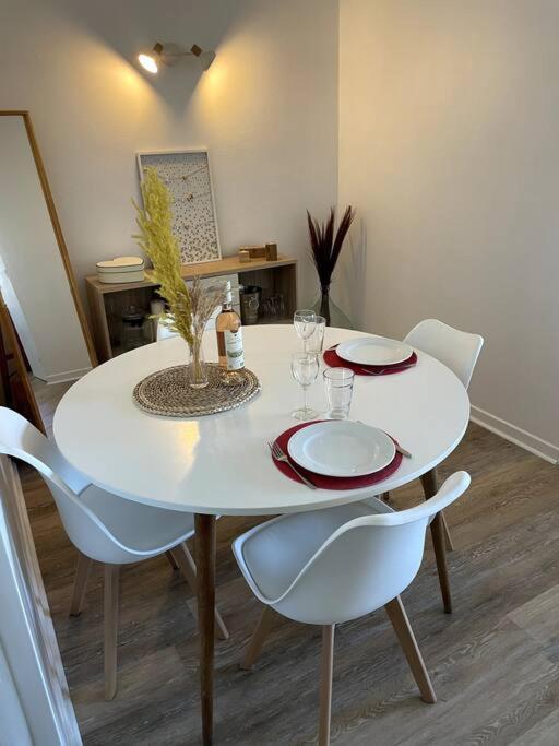 Appartement Vue Mer, 5Min A Pied De La Plage, Parking Prive Vallauris Luaran gambar