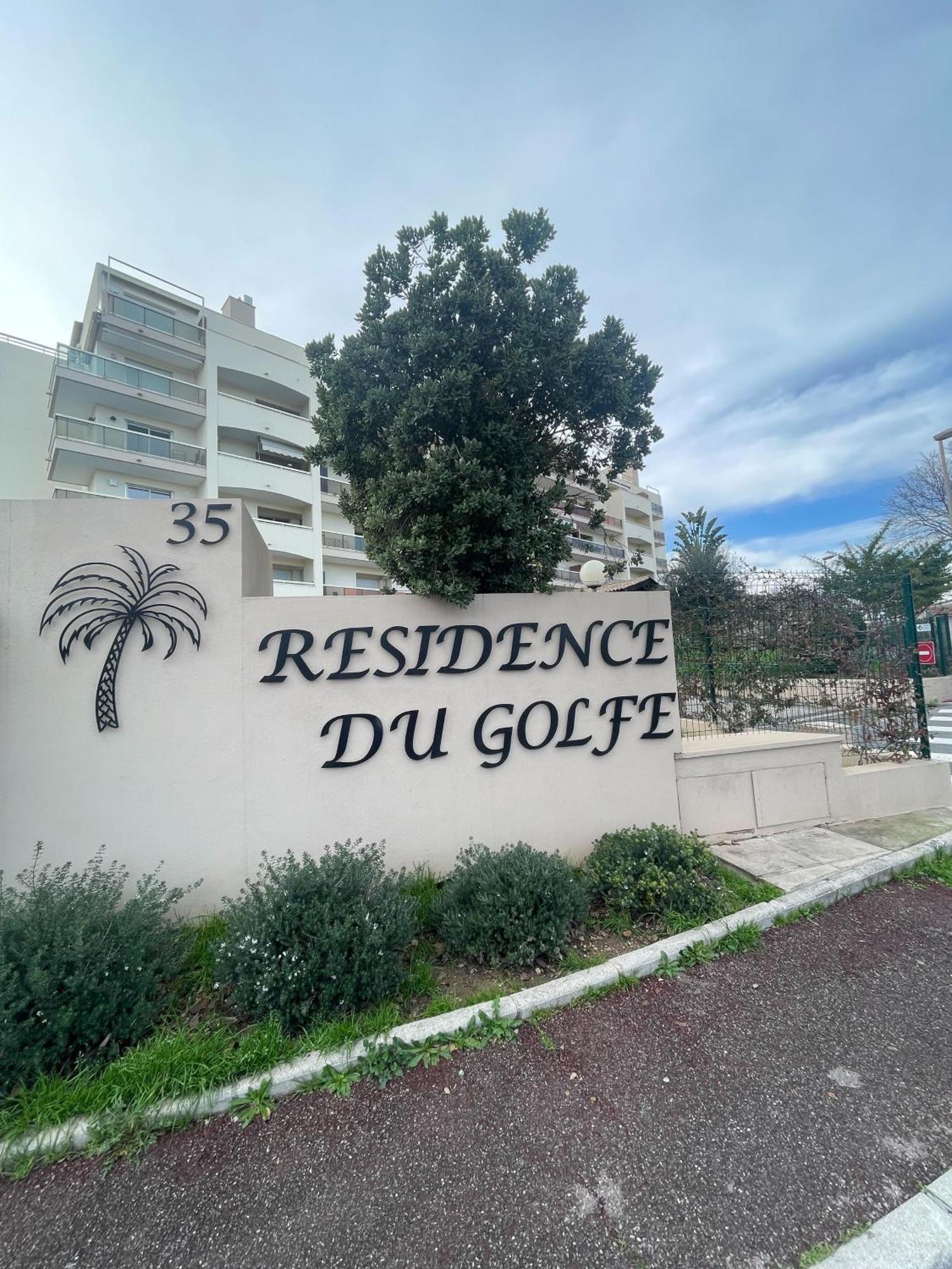 Appartement Vue Mer, 5Min A Pied De La Plage, Parking Prive Vallauris Luaran gambar